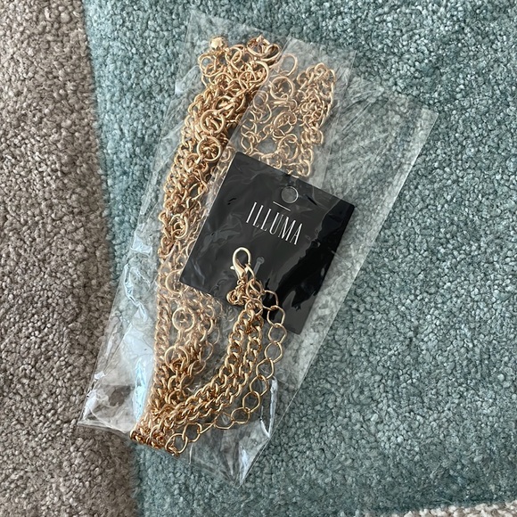 NEW Fashion Nova gold belt - Picture 2 of 2